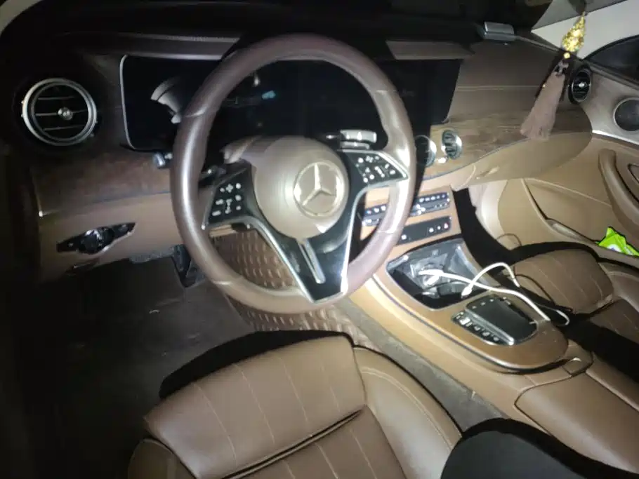 Mercedes-Benz E-Class 2020 — фото 12
