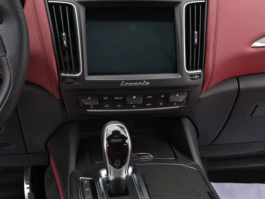 Maserati Levante 2017 — фото 12