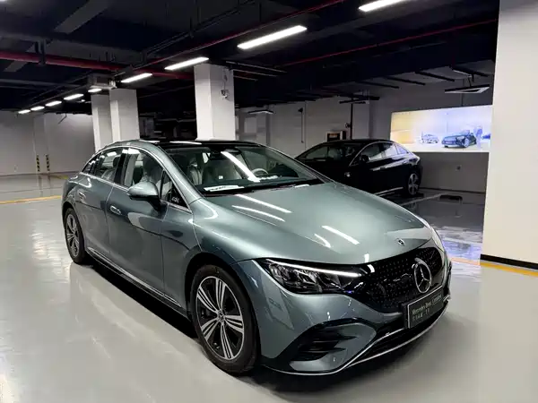 Mercedes-Benz EQE 2025