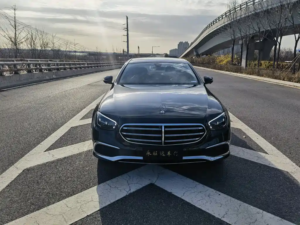 Mercedes-Benz E-Class 2022 — фото 2