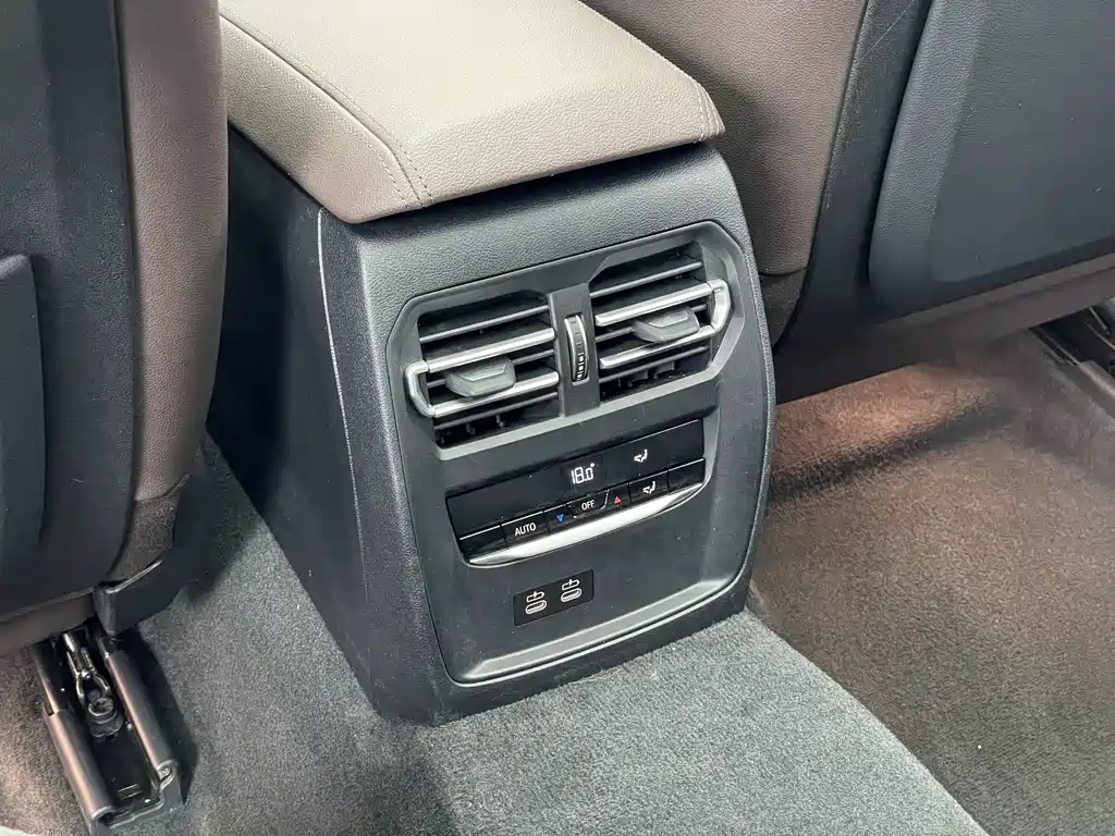 BMW 3 Series 2021 — фото 17