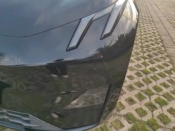 Lynk & Co Z20 2025