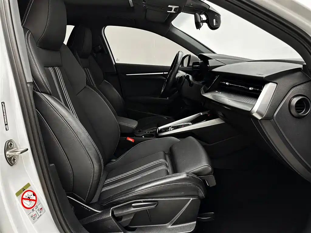 Audi A3 2023 — фото 20