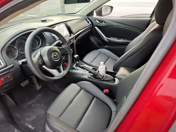 Mazda Atenza 2015