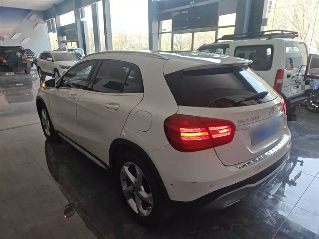 Mercedes-Benz GLA 2018 — фото 5