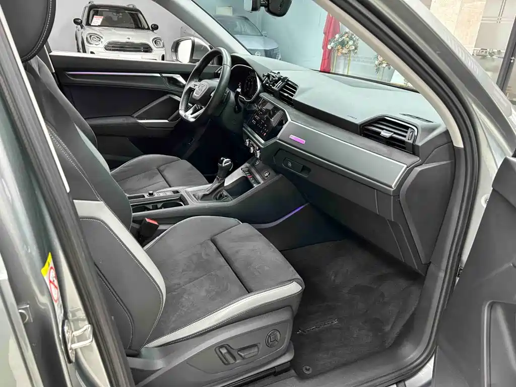 Audi Q3 2022 — фото 13