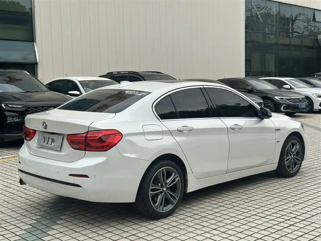 BMW 1 Series 2017 — фото 21
