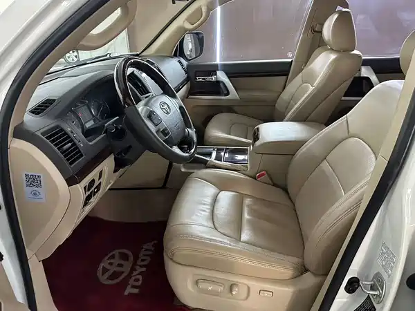 Toyota Land Cruiser 2015