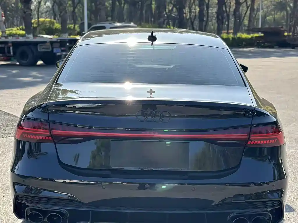 Audi A7L 2023 — фото 5