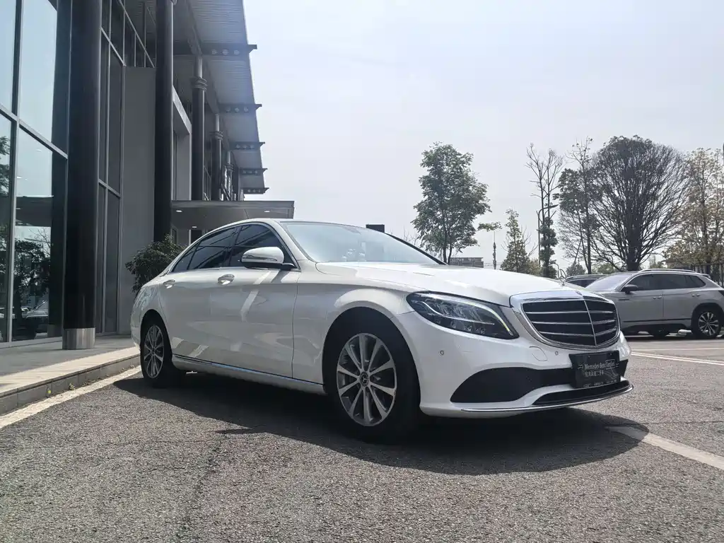 Mercedes-Benz C-Class 2019 — фото 6