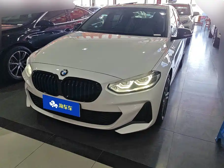 BMW 1 Series 2021