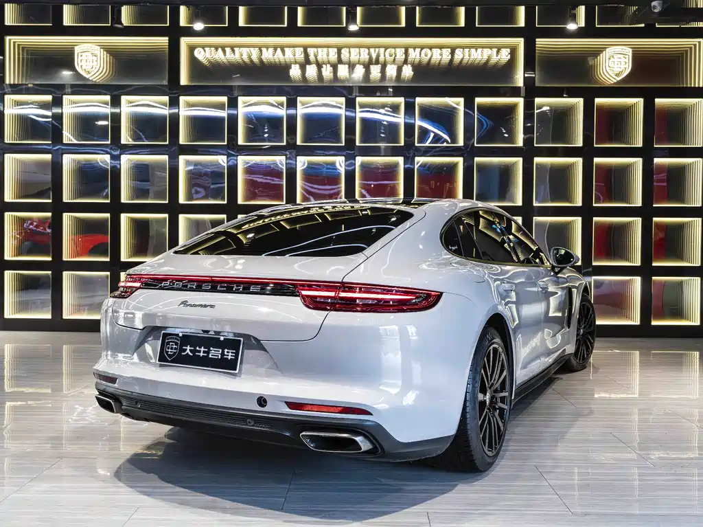 Porsche Panamera 2019 — фото 6