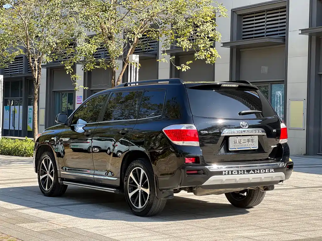 Toyota Highlander 2015 — фото 17