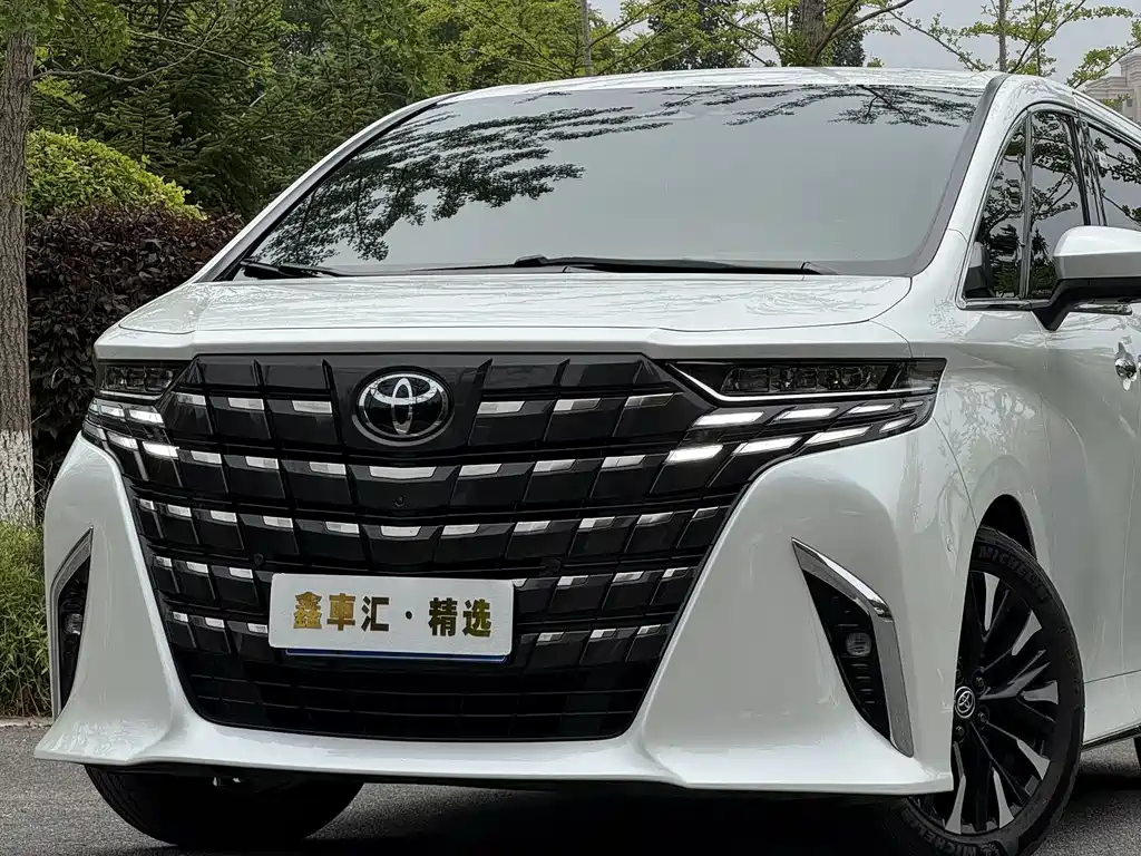 Toyota Alphard 2024 — фото 3