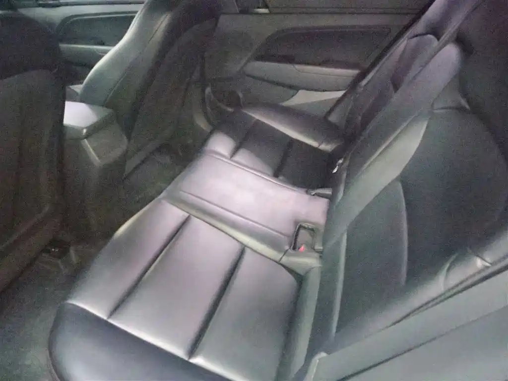 Hyundai Elantra 2018 — фото 13