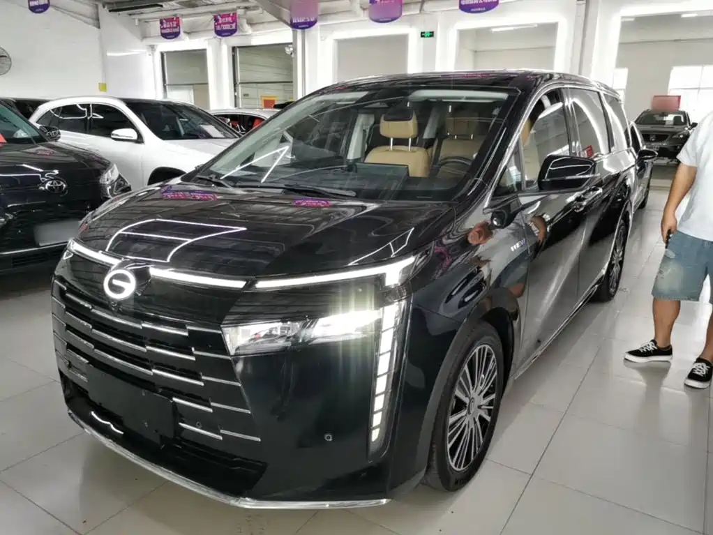 GAC Trumpchi E8 PHEV 2025 — фото 2