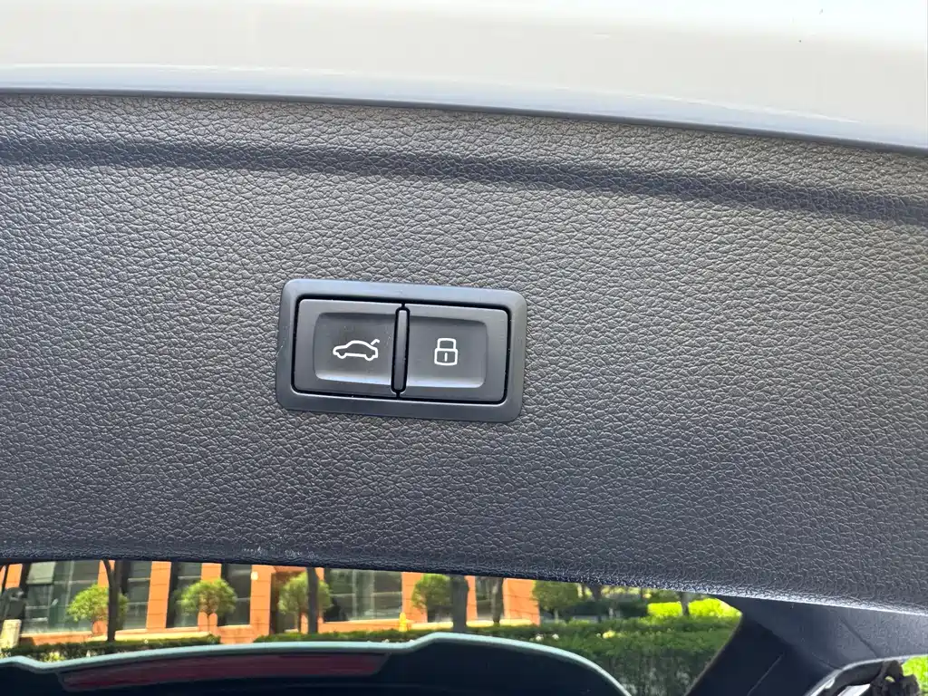 Audi Q5L 2022 — фото 24