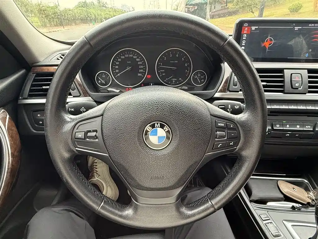 BMW 3 Series 2013 — фото 11