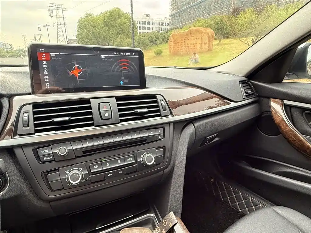 BMW 3 Series 2013 — фото 10