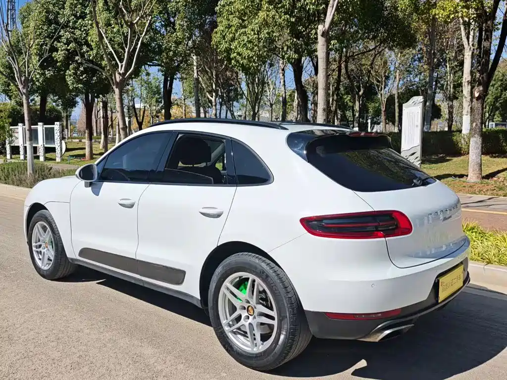 Porsche Macan 2015 — фото 10