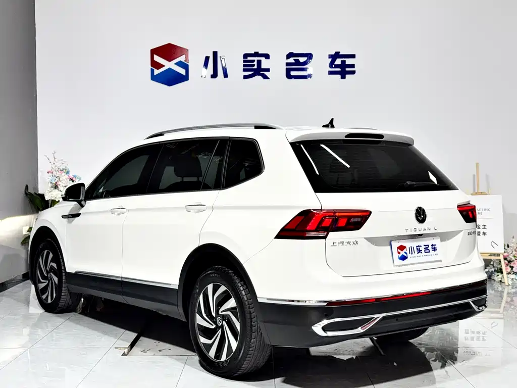 Volkswagen Tiguan L 2021 — фото 9
