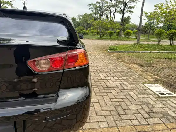 Mitsubishi Lancer EX 2013