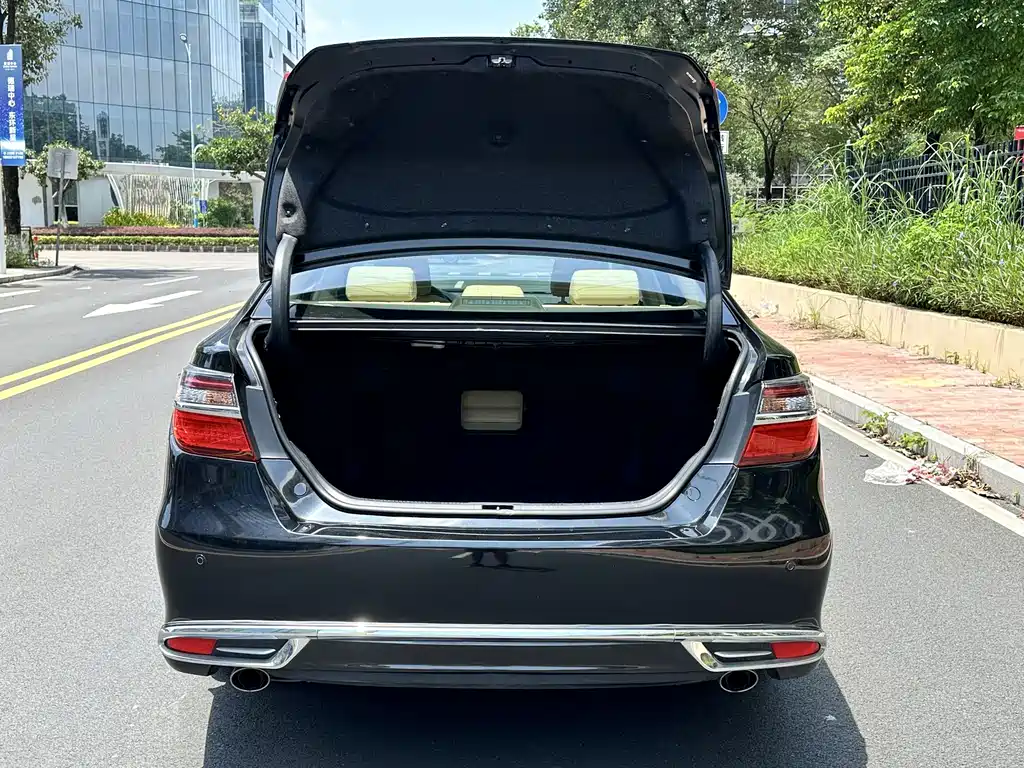 Toyota Camry 2016 — фото 13
