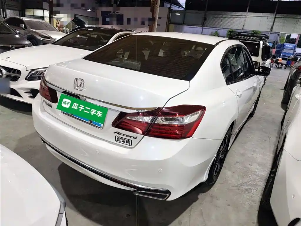 Honda Accord 2017 — фото 7