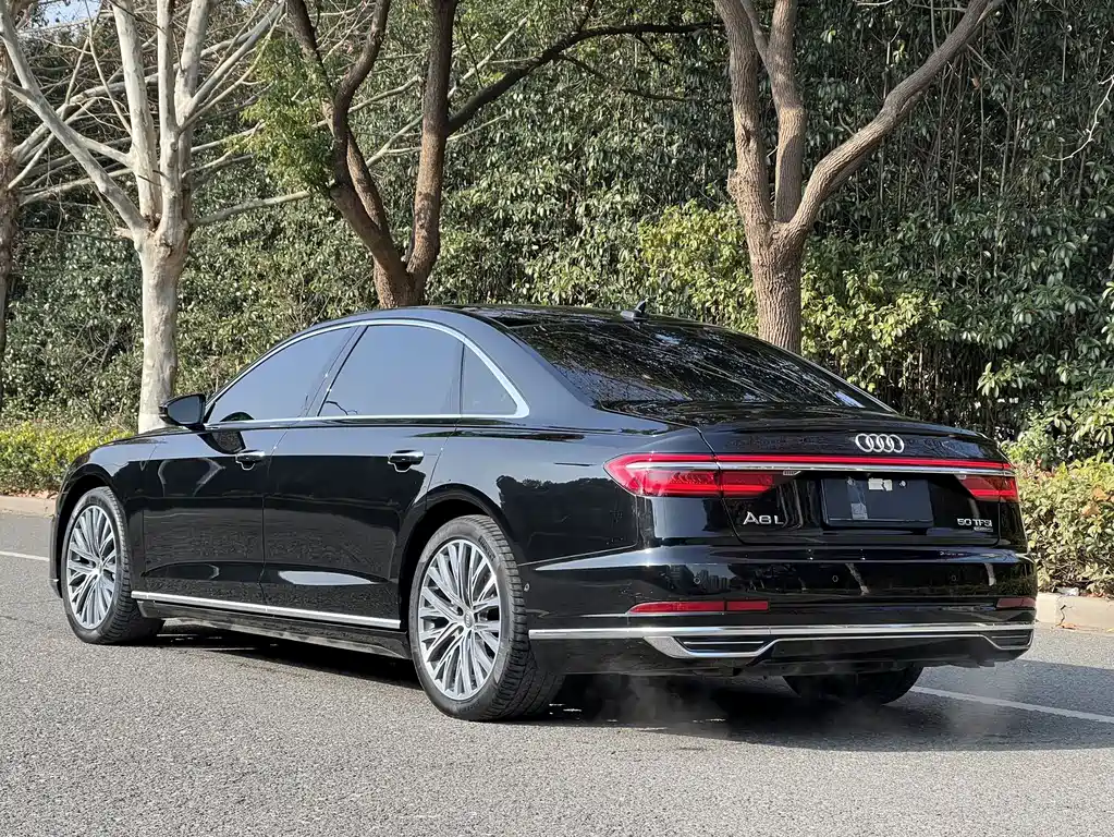 Audi A8 2020 — фото 5