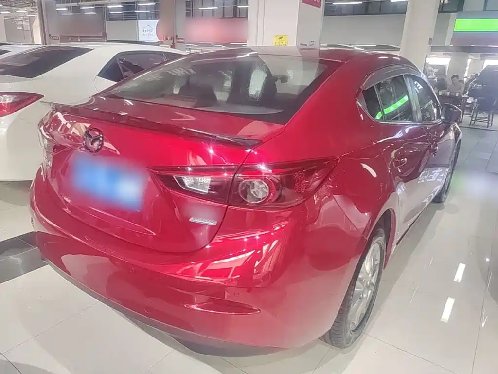 Mazda 3 Axela 2018 — фото 7