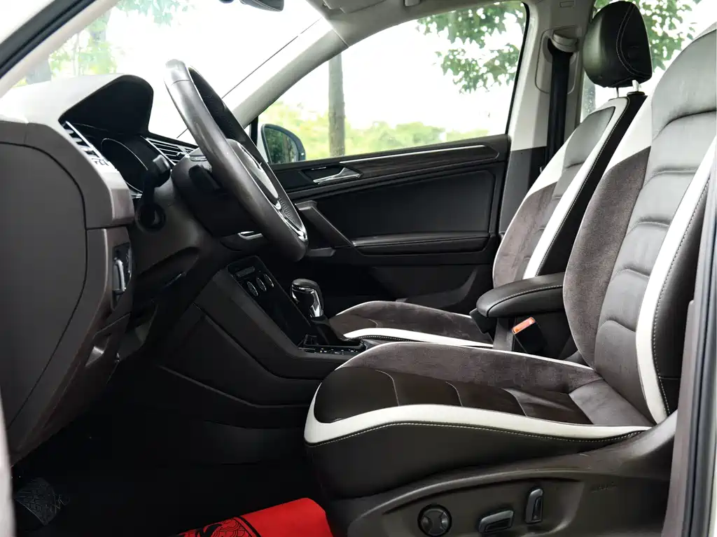 Volkswagen Tiguan L 2018 — фото 10
