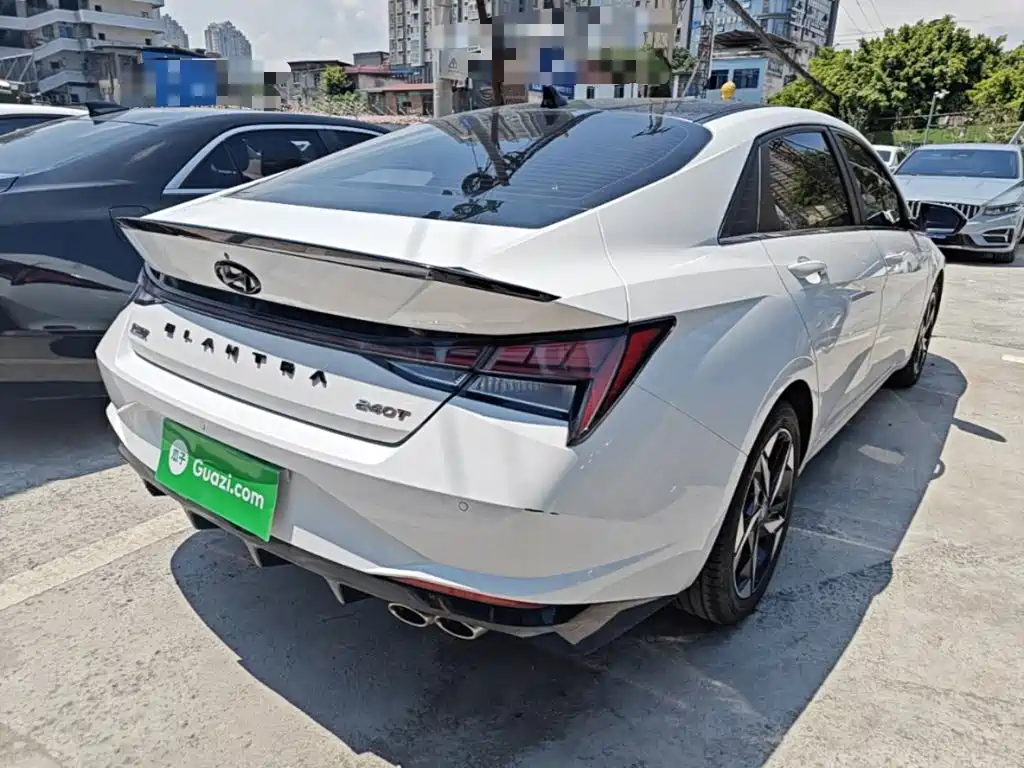 Hyundai Elantra 2023