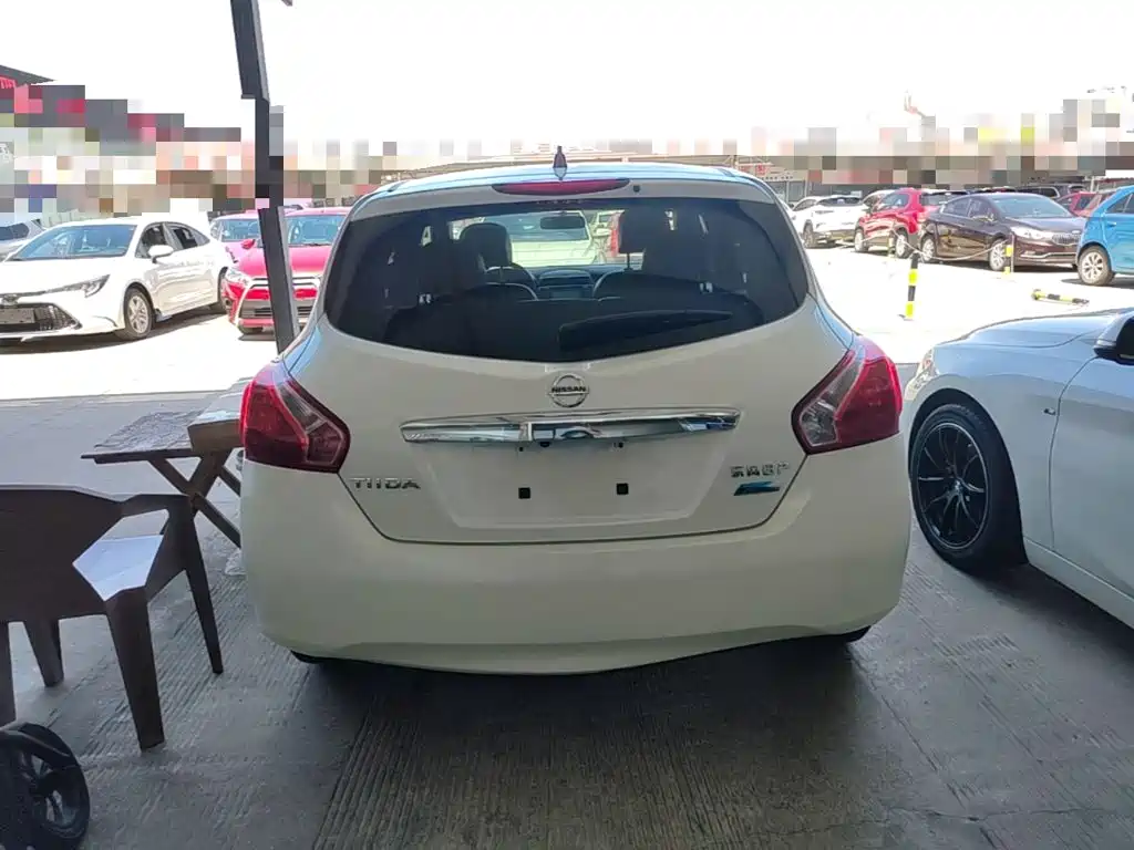 Nissan Tiida 2014