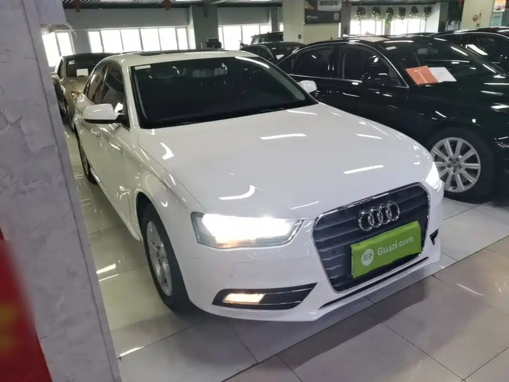 Audi A4L 2015