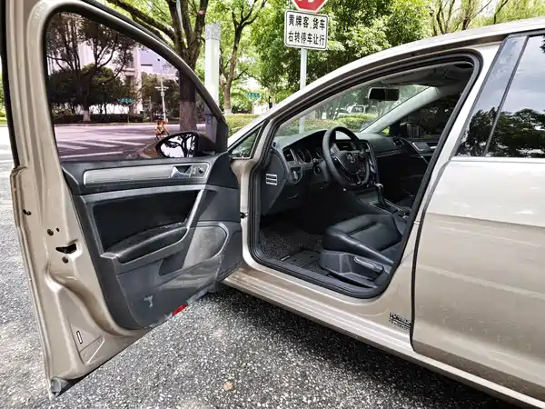 Volkswagen Golf 2016