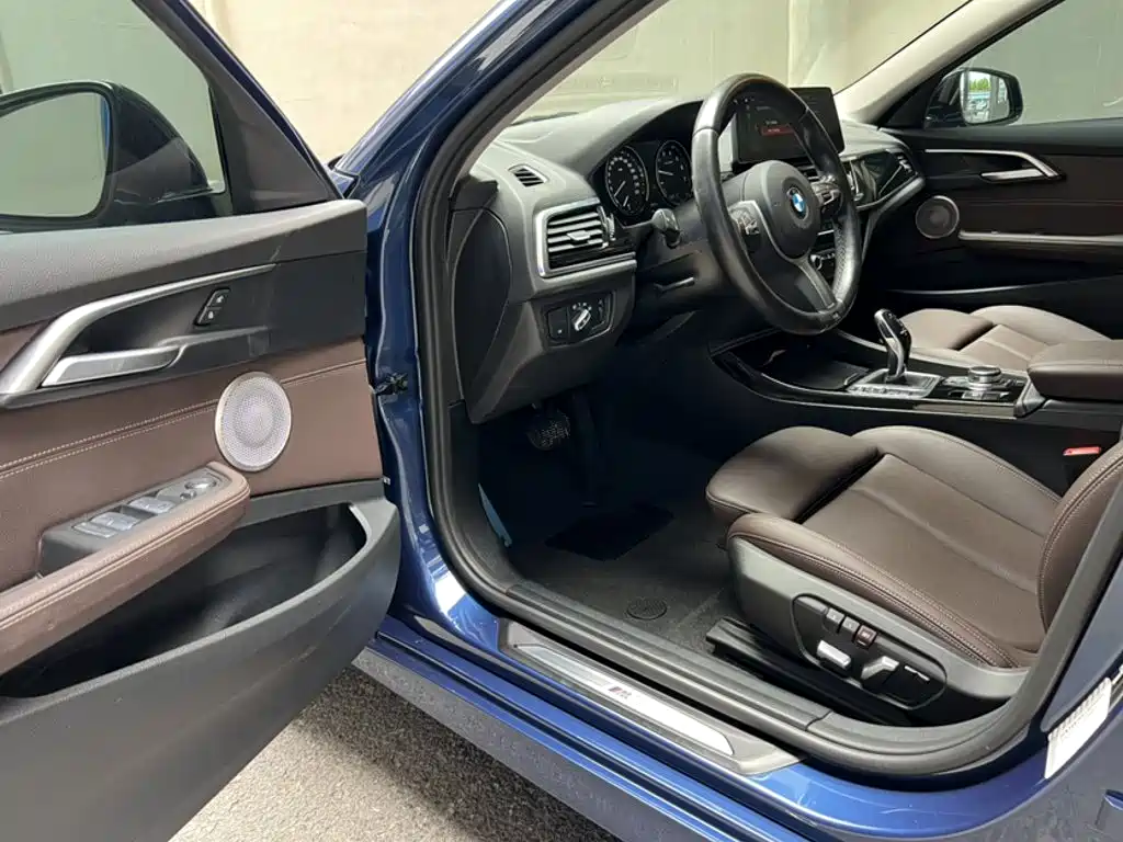 BMW 1 Series 2022 — фото 14