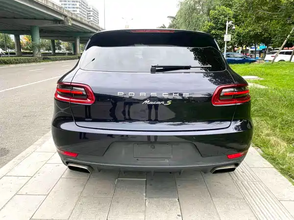 Porsche Macan 2015