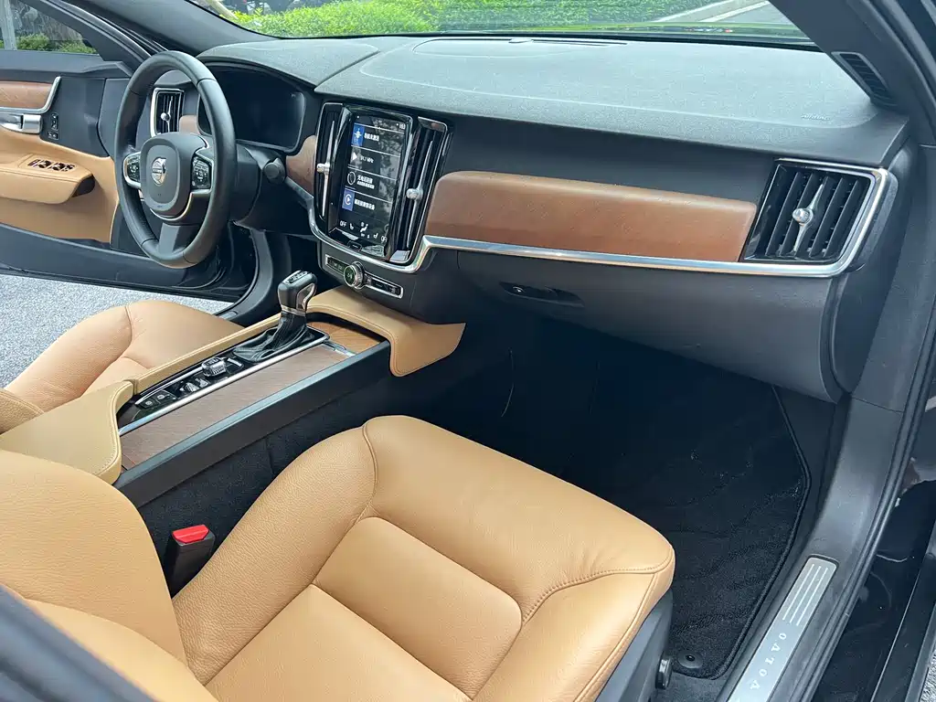 Volvo S90 2020 — фото 18
