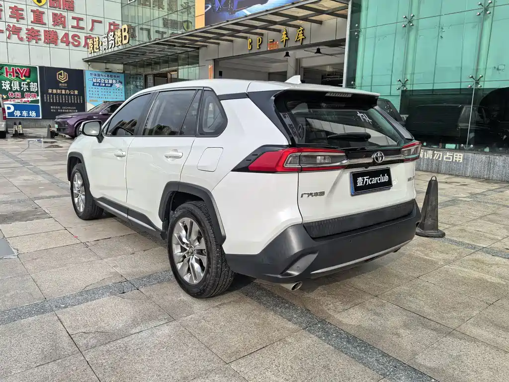 Toyota Wildlander 2022 — фото 10