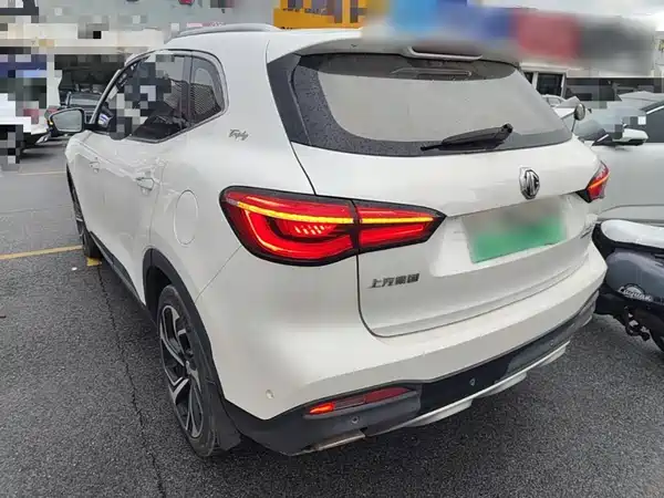 MG HS 2022
