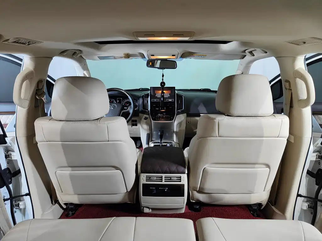 Toyota Land Cruiser 2019 — фото 8