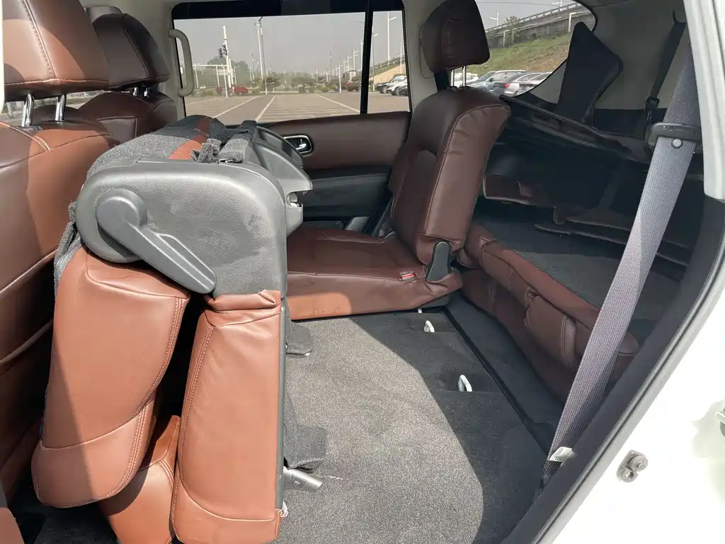 Nissan Patrol 2017 — фото 11