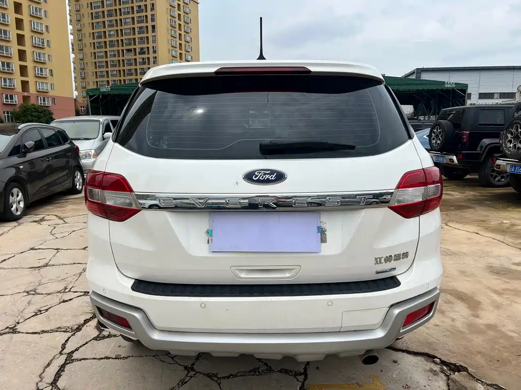Ford Everest 2018 — фото 12