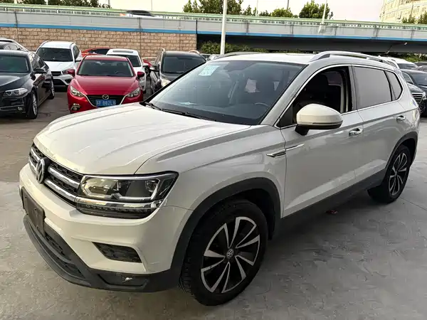 Volkswagen Tharu 2020