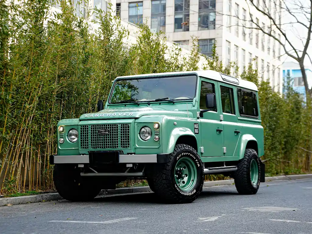 Land Rover Defender 2013 — фото 1
