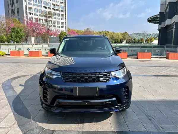Land Rover Discovery 2023