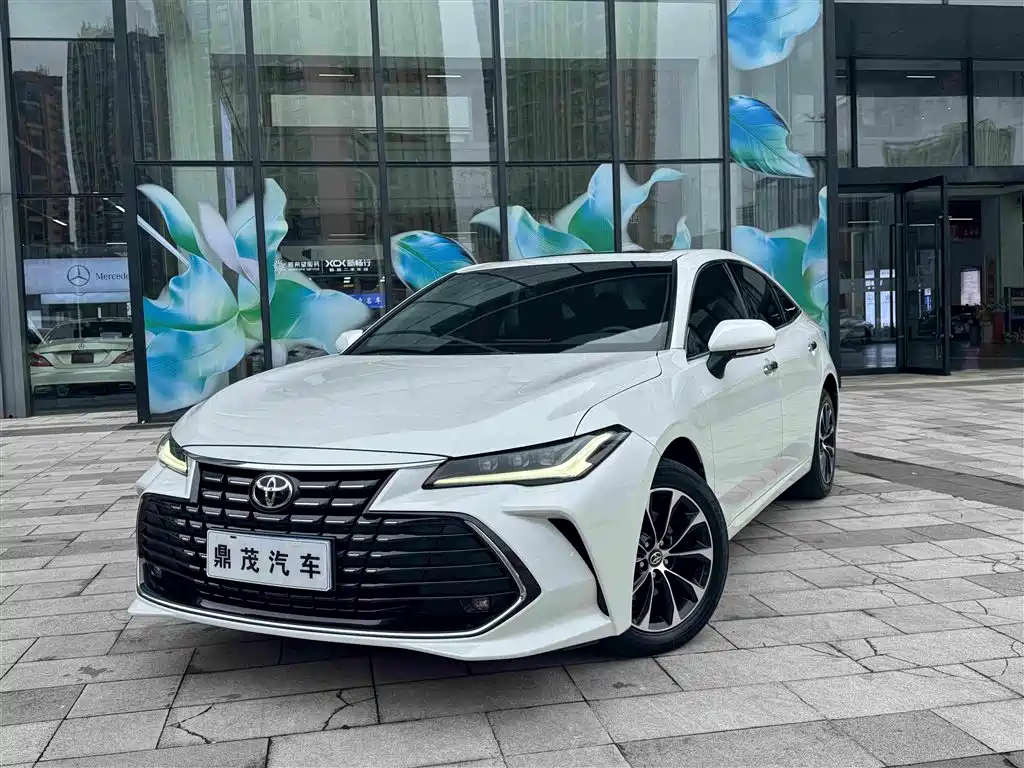 Toyota Avalon 2023 — фото 1