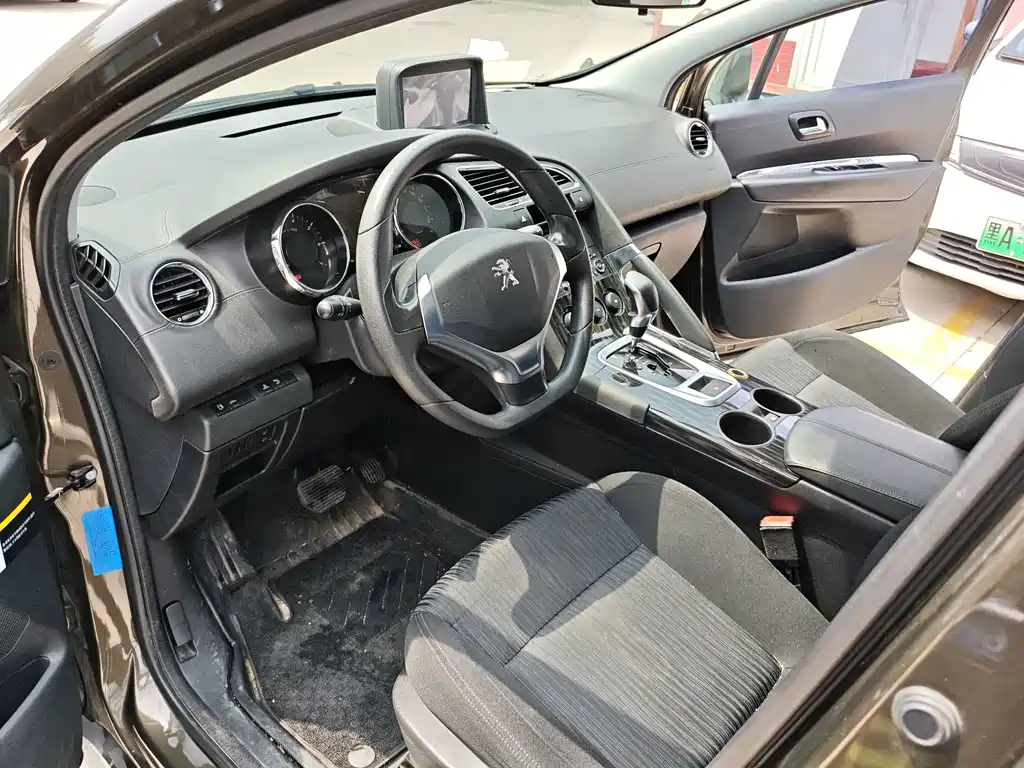 Peugeot 3008 2016 — фото 12