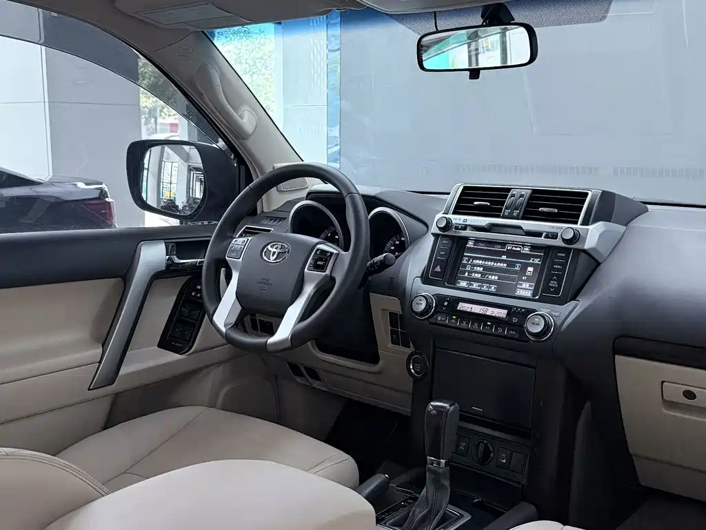 Toyota Prado 2016 — фото 17