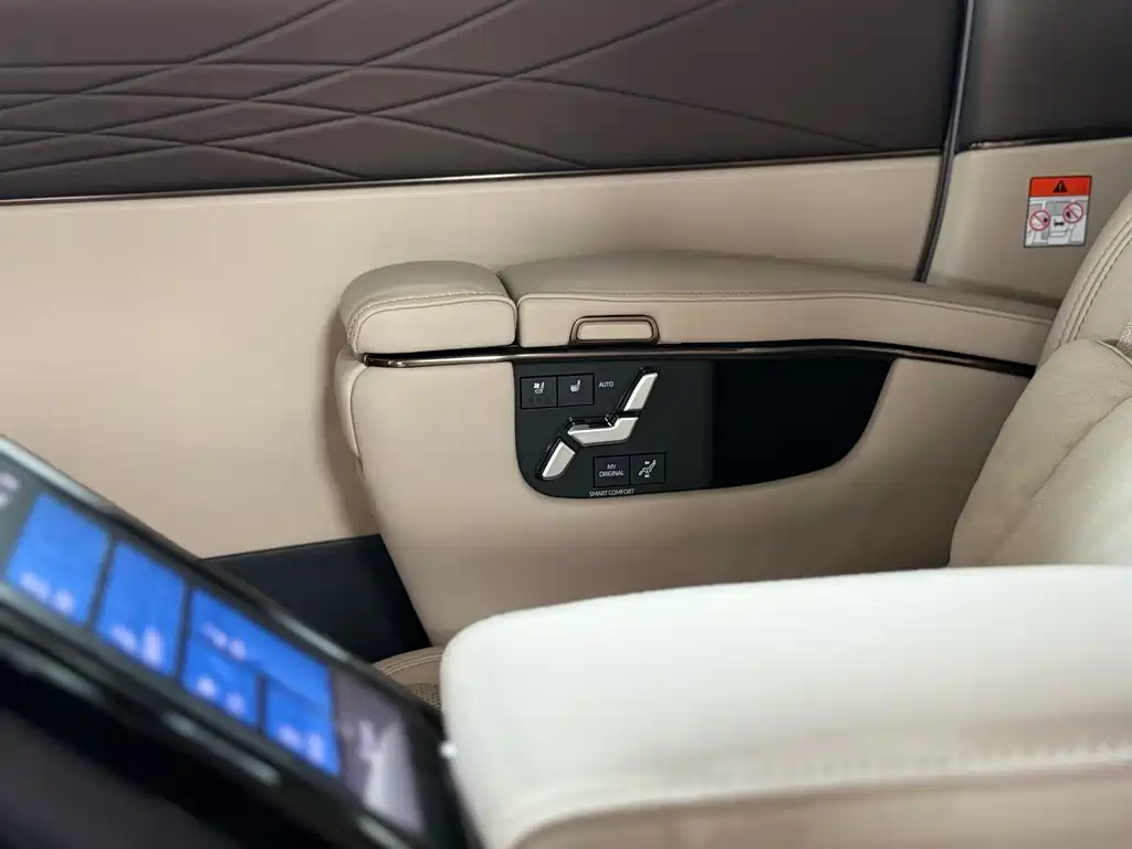 Toyota Alphard 2024 — фото 15